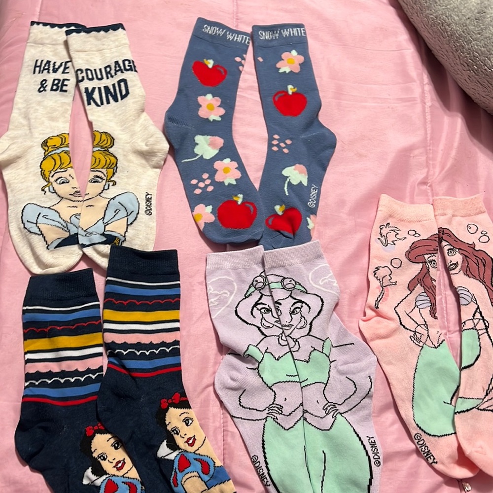 5 pairs of knee socks never worn
